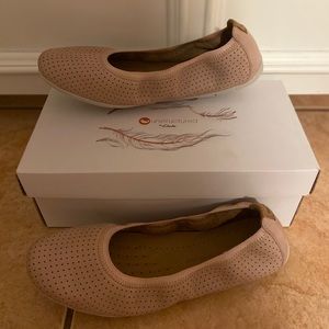 Clarks Flats Shoes